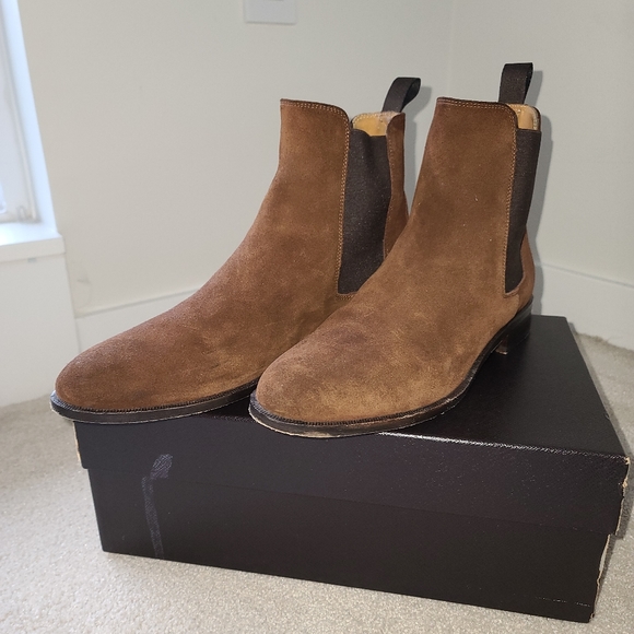 Chelsea Boots - Picture 9 of 9